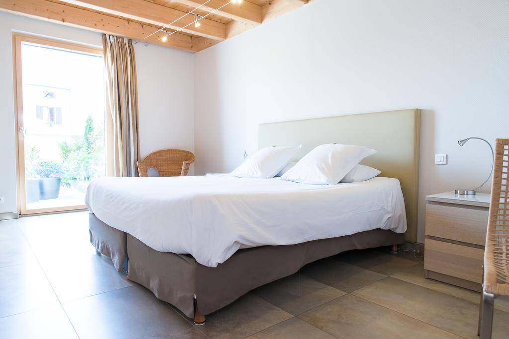 Bed and Breakfast Ame De La Terre Ruffey-lès-Échirey Habitación foto